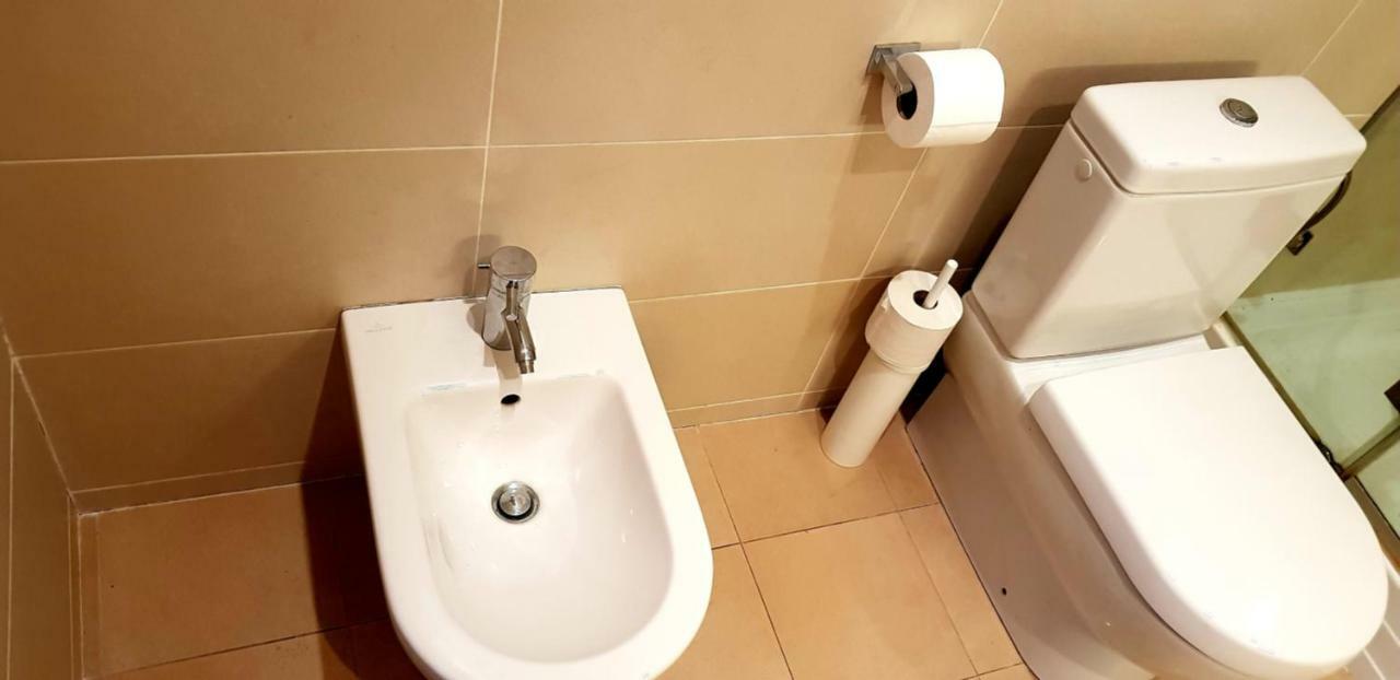 Exceptional Uzupis Bridge 3 Bedroom Apartment วิลนีอุส ภายนอก รูปภาพ