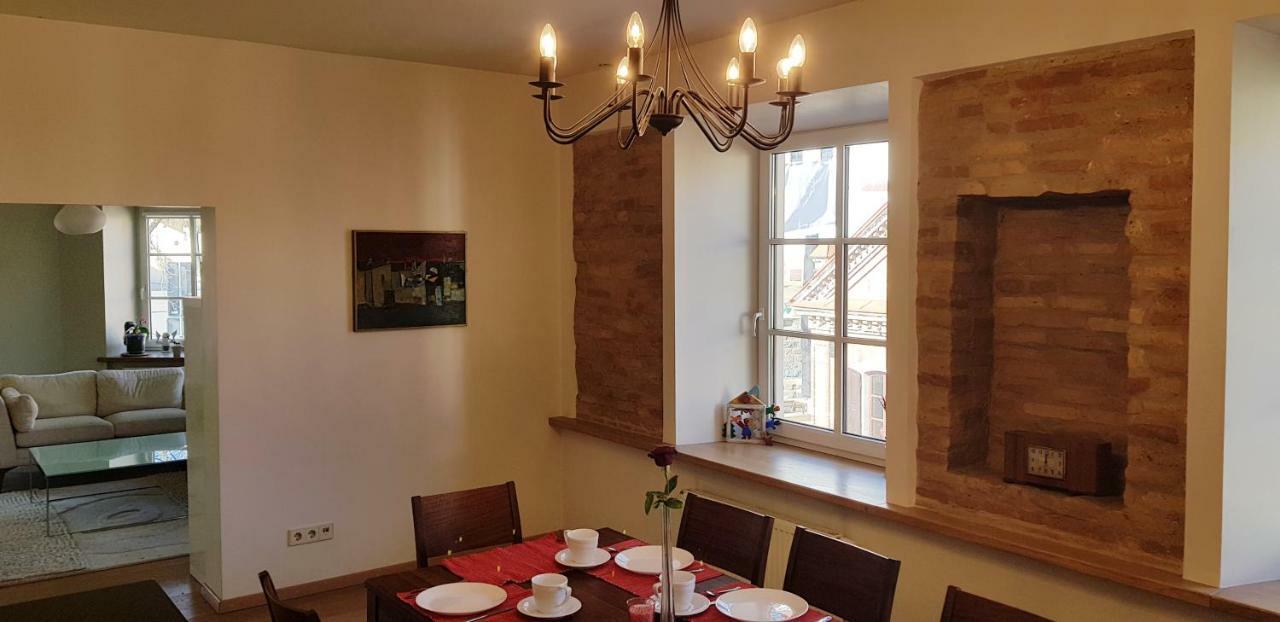 Exceptional Uzupis Bridge 3 Bedroom Apartment วิลนีอุส ภายนอก รูปภาพ
