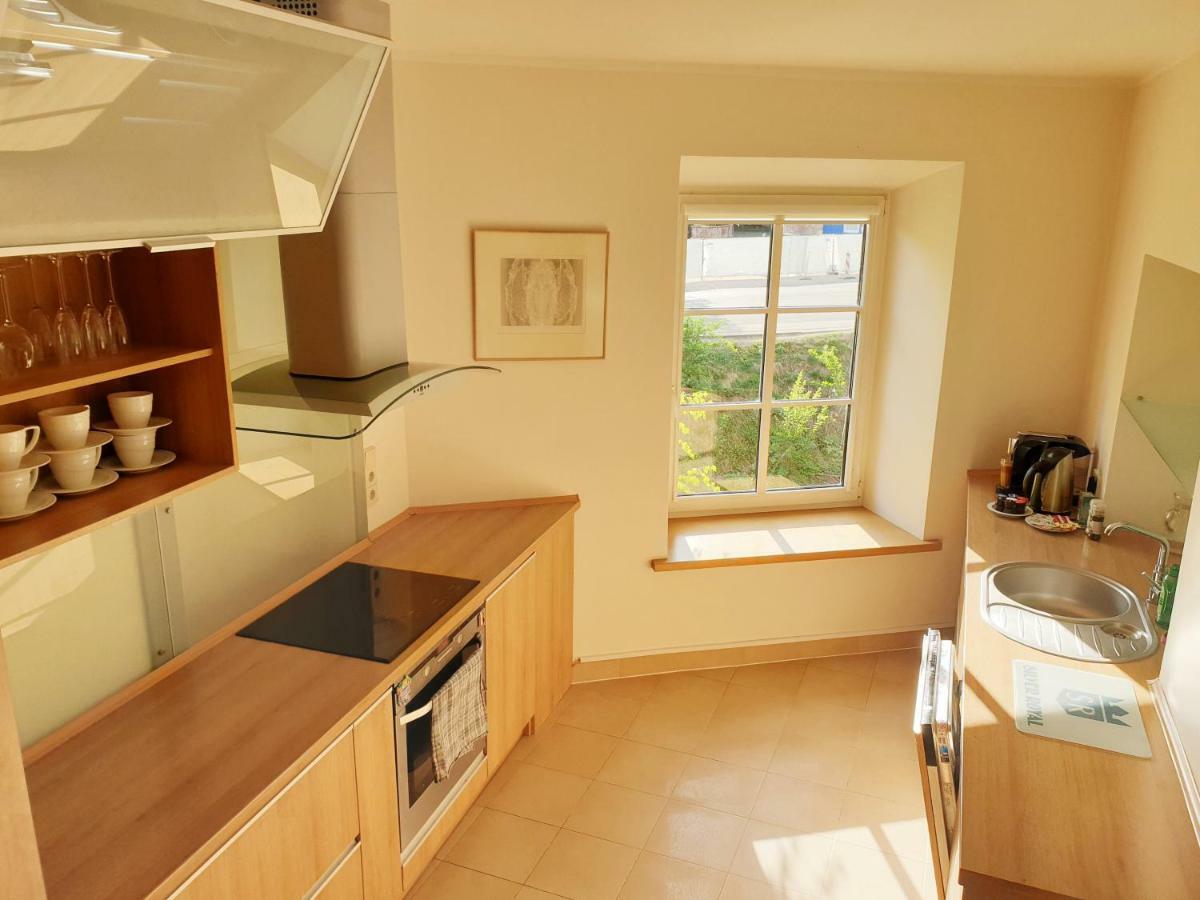 Exceptional Uzupis Bridge 3 Bedroom Apartment วิลนีอุส ภายนอก รูปภาพ