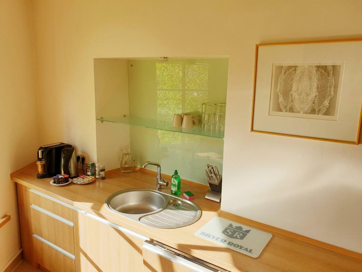 Exceptional Uzupis Bridge 3 Bedroom Apartment วิลนีอุส ภายนอก รูปภาพ