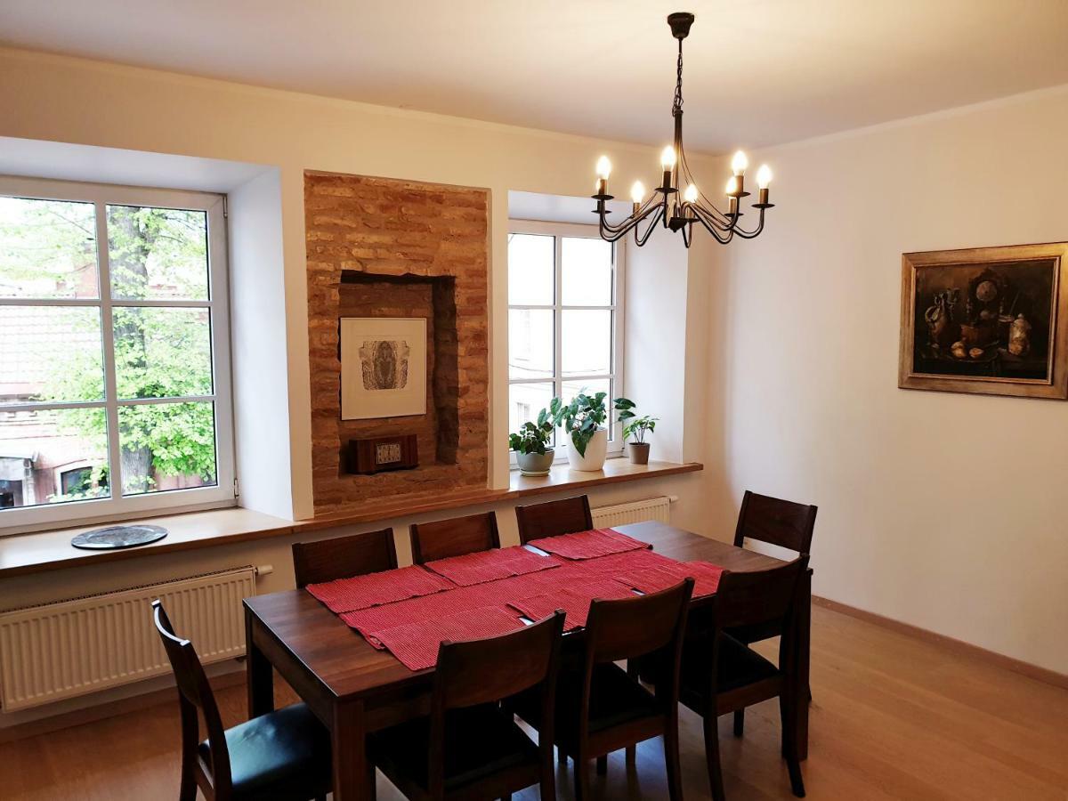 Exceptional Uzupis Bridge 3 Bedroom Apartment วิลนีอุส ภายนอก รูปภาพ