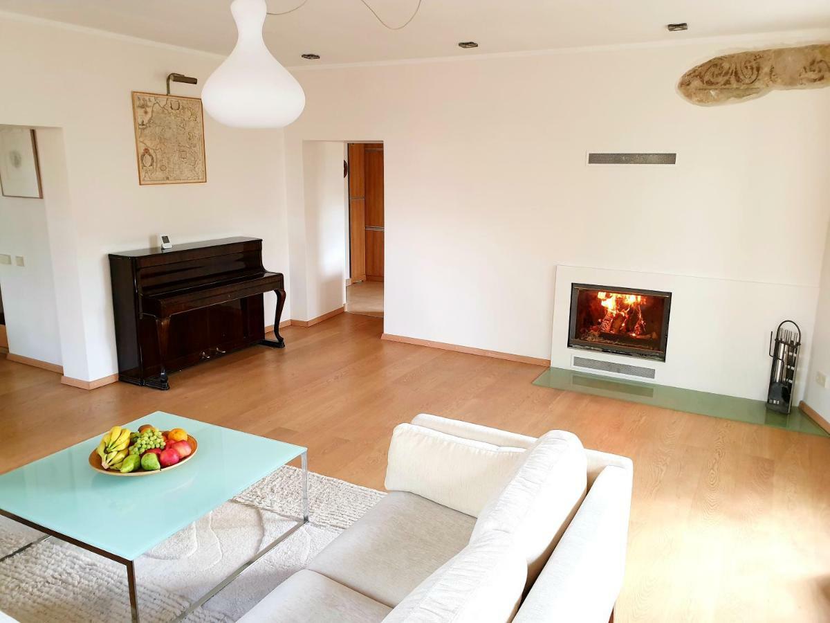 Exceptional Uzupis Bridge 3 Bedroom Apartment วิลนีอุส ภายนอก รูปภาพ