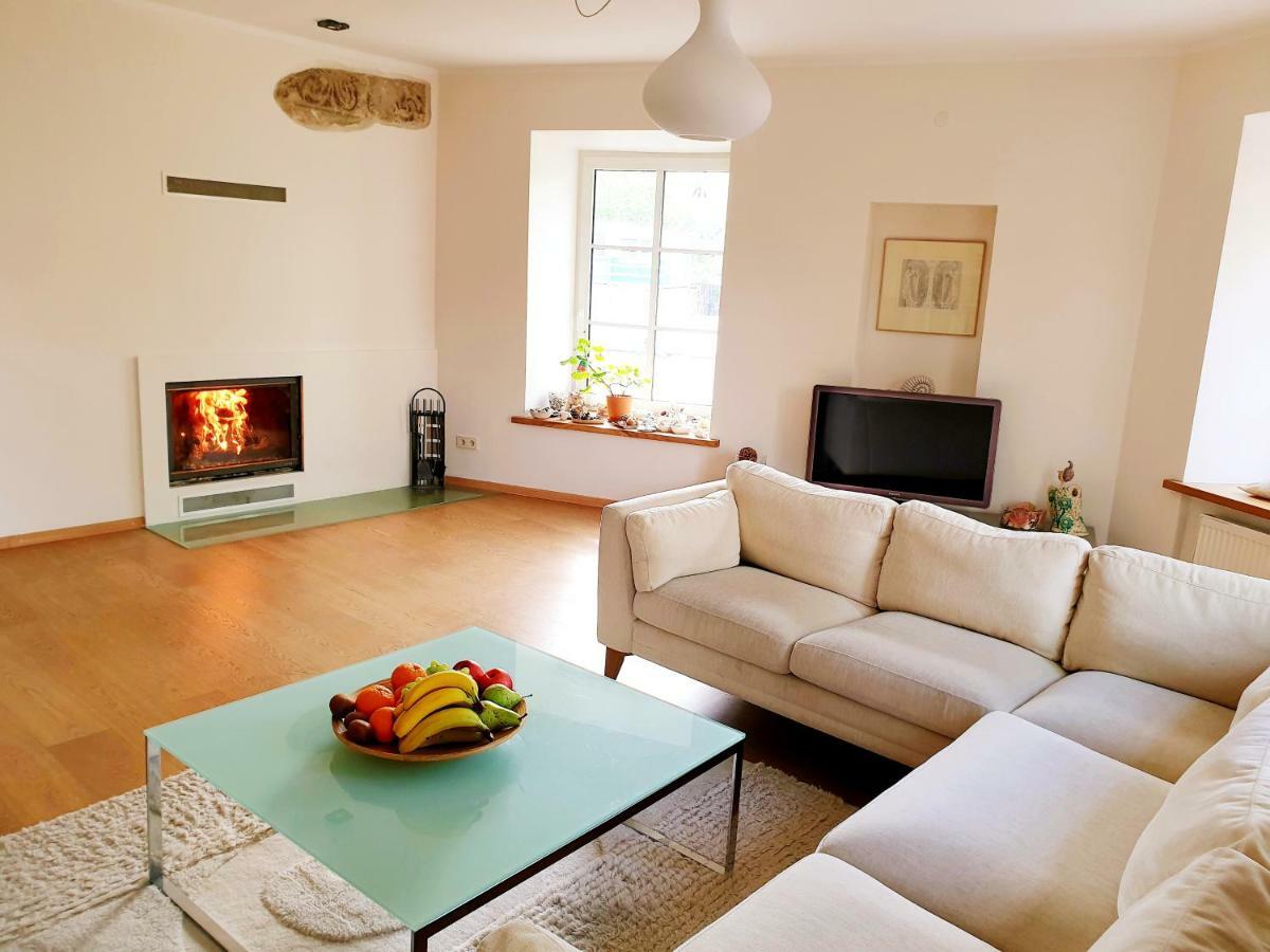 Exceptional Uzupis Bridge 3 Bedroom Apartment วิลนีอุส ภายนอก รูปภาพ